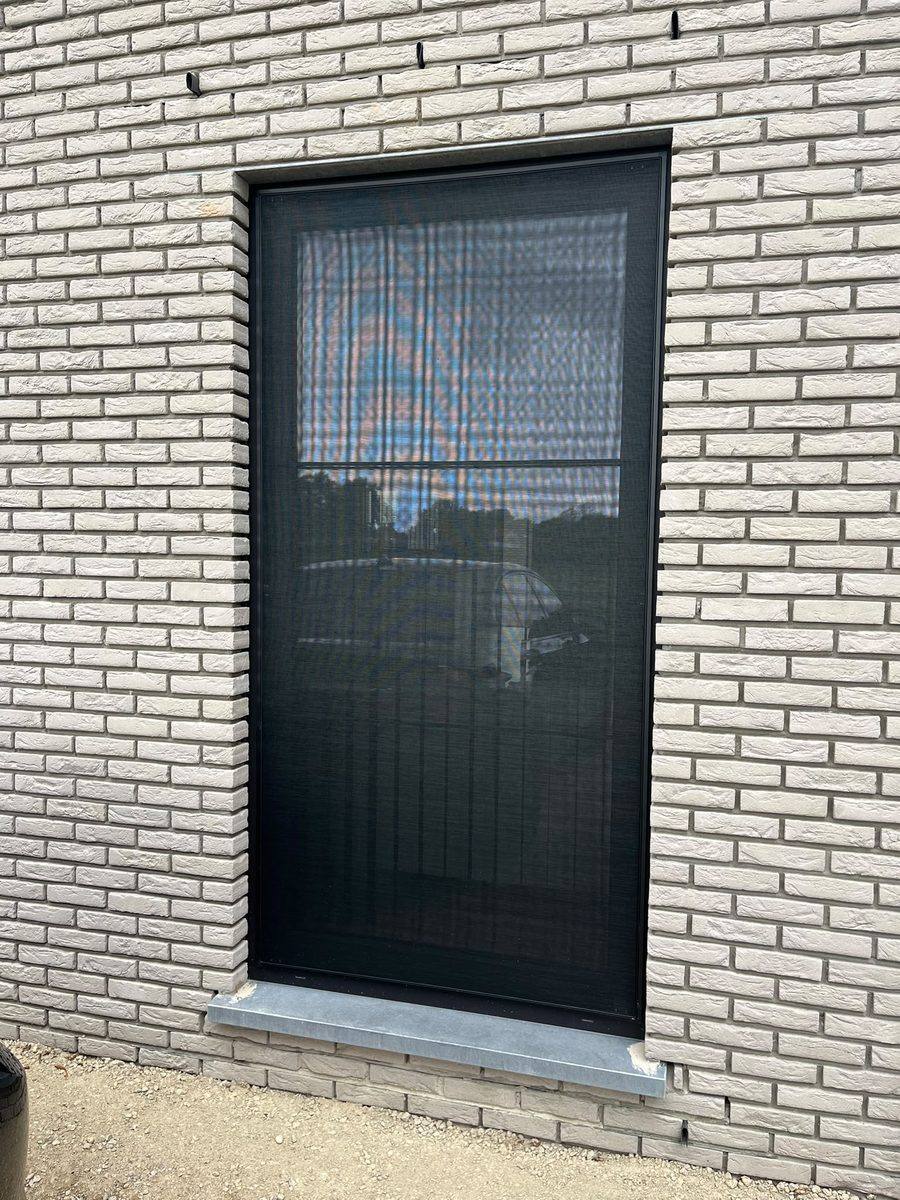 Vliegenramen op maat gemaakt en geplaatst door E&B Vliegenramen